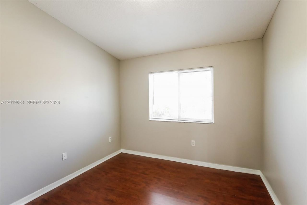 925 NE 34th Ave, Unit 203, Homestead, FL 33033 Photo