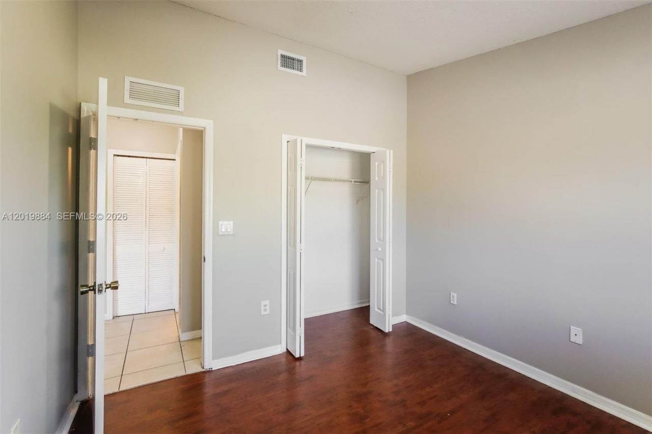 925 NE 34th Ave, Unit 203, Homestead, FL 33033 Photo