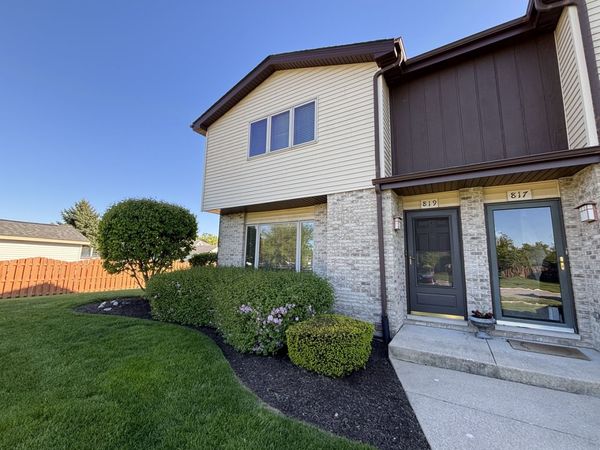 819 Sojourn Road , New Lenox, IL 60451