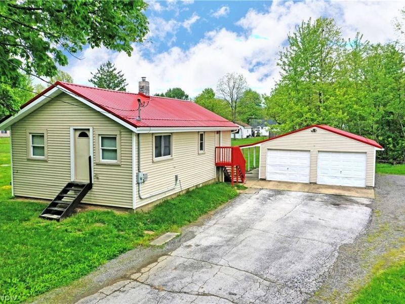 800 N Leavitt Road, Leavittsburg, OH 44430 Photo 1