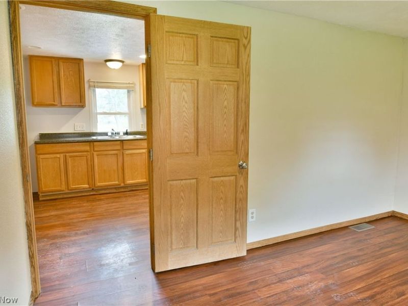 800 N Leavitt Road, Leavittsburg, OH 44430 Photo 12