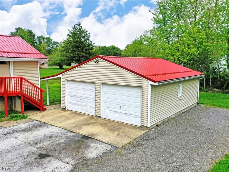 800 N Leavitt Road, Leavittsburg, OH 44430 Photo 4