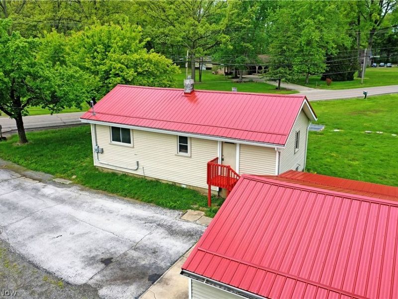 800 N Leavitt Road, Leavittsburg, OH 44430 Photo 6