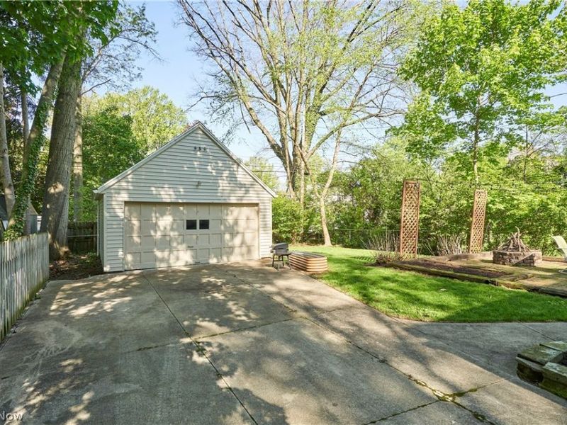 126 Bennington Road, Akron, OH 44313 Photo 22