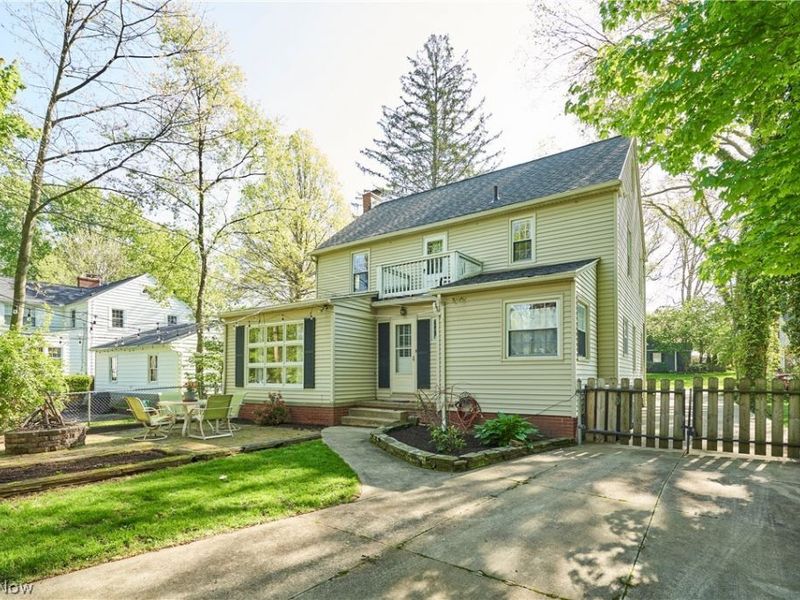 126 Bennington Road, Akron, OH 44313 Photo 4
