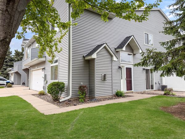 665 Kingfisher Lane, Unit E, Woodbury, MN 55125