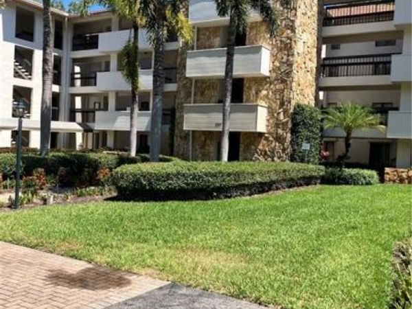 200 Wyndemere WAY , Unit B402, NAPLES, FL 34105