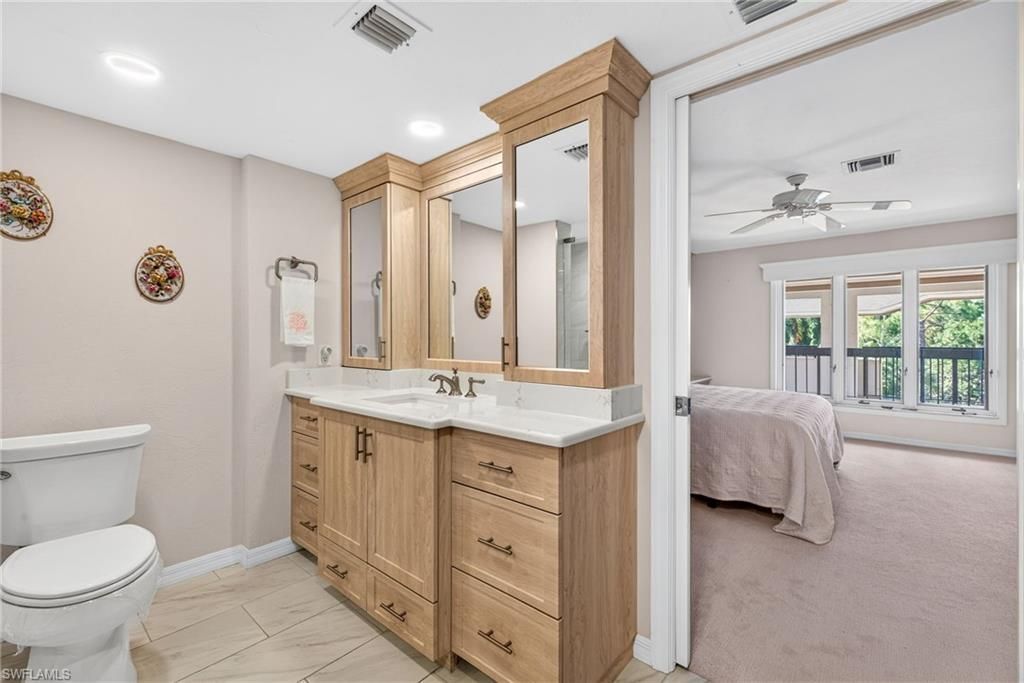 200 Wyndemere Way, Unit B402, Naples, FL 34105 Photo