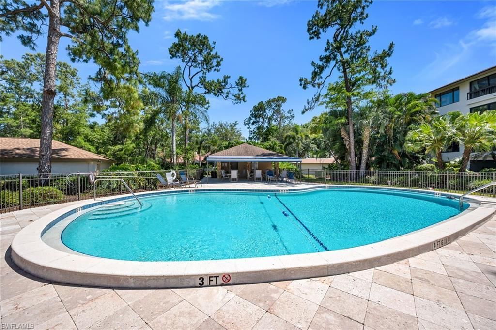 200 Wyndemere Way , Unit B402, Naples, FL 34105 Photo