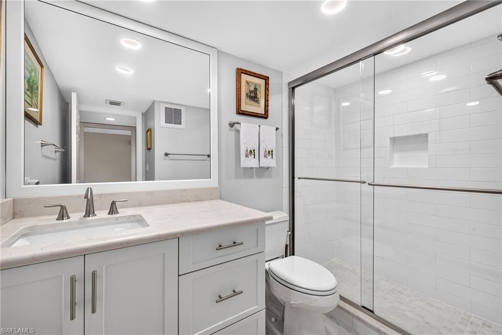 200 Wyndemere Way, Unit B402, Naples, FL 34105 Photo