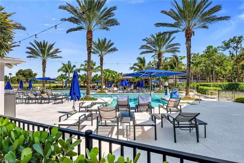 200 Wyndemere Way , Unit B402, Naples, FL 34105 Photo