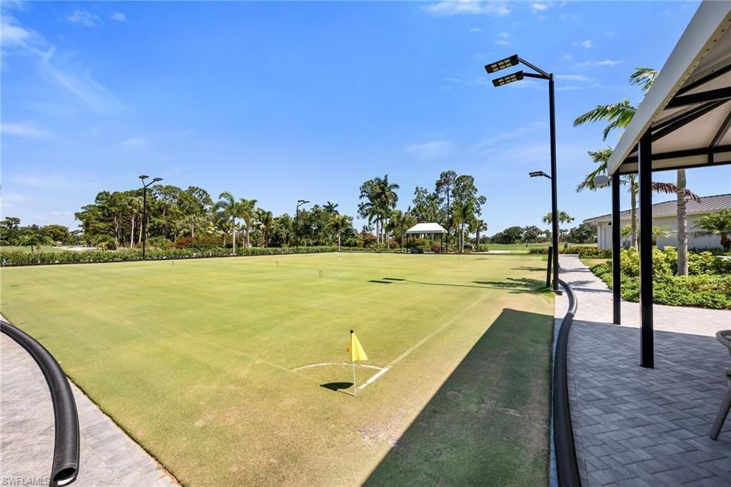 200 Wyndemere Way, Unit B402, Naples, FL 34105 Photo