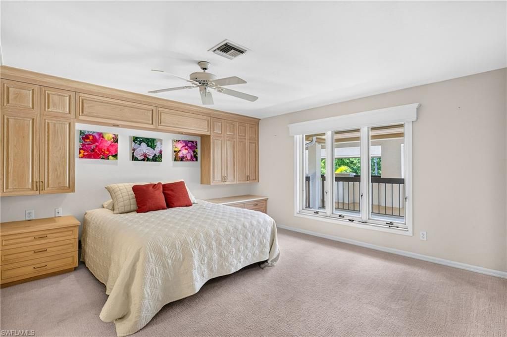 200 Wyndemere Way, Unit B402, Naples, FL 34105 Photo
