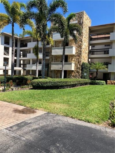 200 Wyndemere Way, Unit B402, Naples, FL 34105 Photo