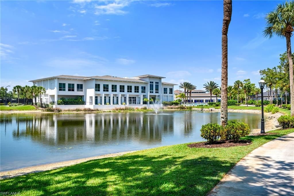 200 Wyndemere Way , Unit B402, Naples, FL 34105 Photo
