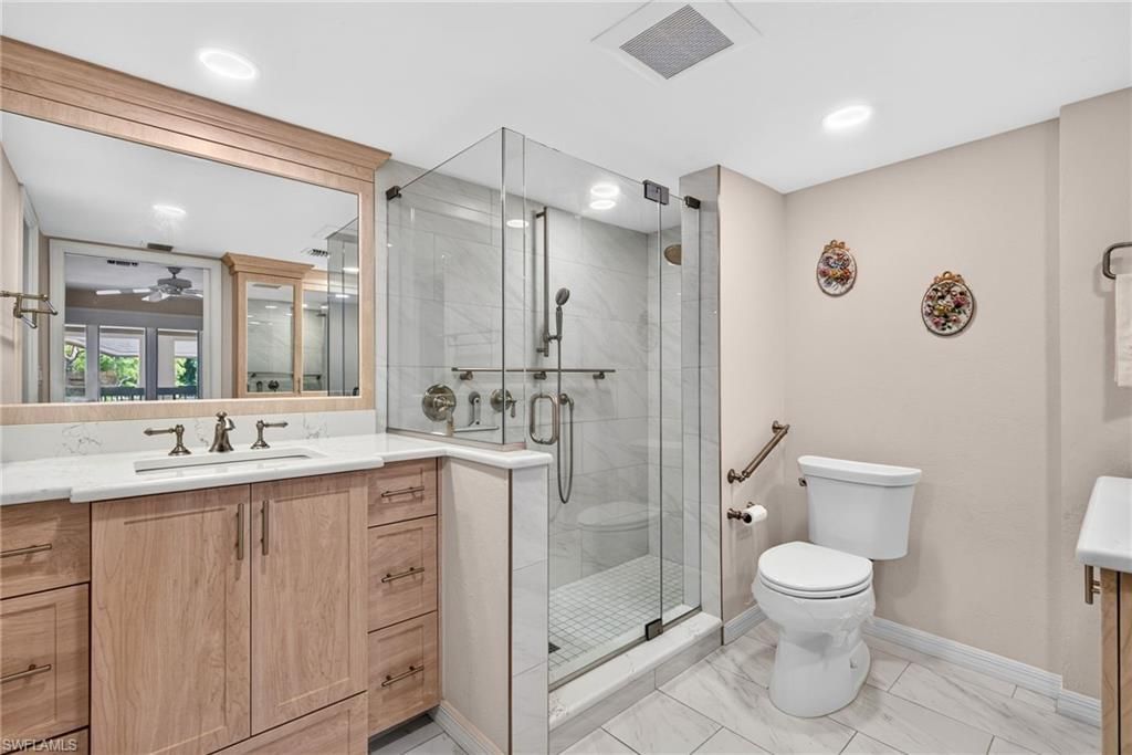 200 Wyndemere Way, Unit B402, Naples, FL 34105 Photo