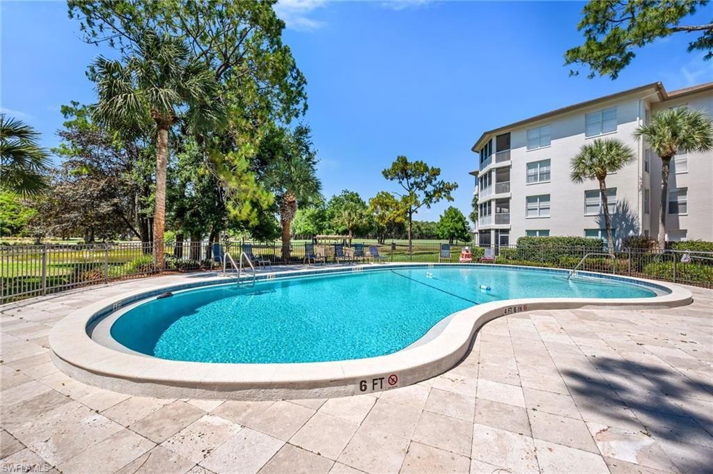 200 Wyndemere Way , Unit B402, Naples, FL 34105 Photo