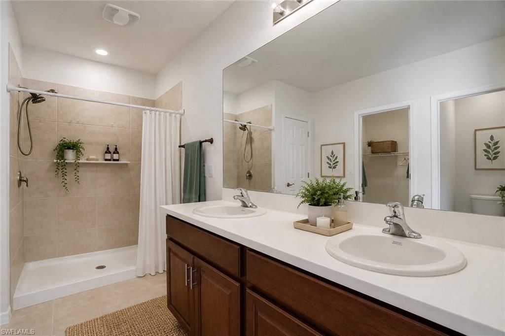 2220 NE 5th Ave , Cape Coral, FL 33909 Photo