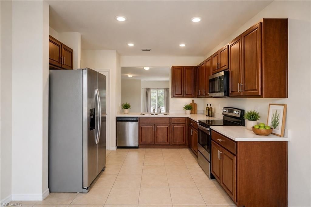 2220 NE 5th Ave , Cape Coral, FL 33909 Photo