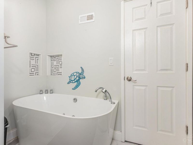 2473 Wahl Terrace, Cincinnati, OH 45211 Photo 21