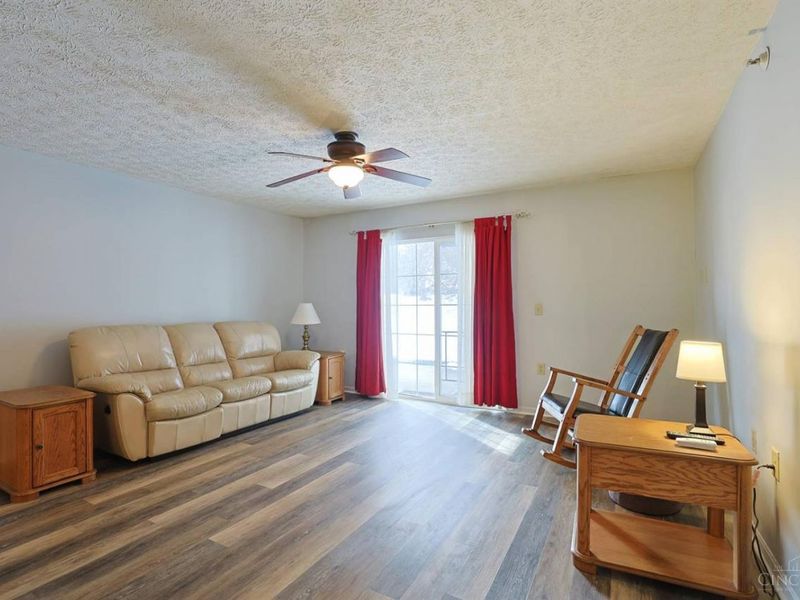 3181 Preserve Lane, Unit 1C, Colerain Township, OH 45239 Photo 4