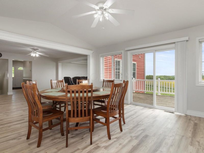 6805 Old Stagecoach Road , Frazeysburg, OH 43822 Photo 18