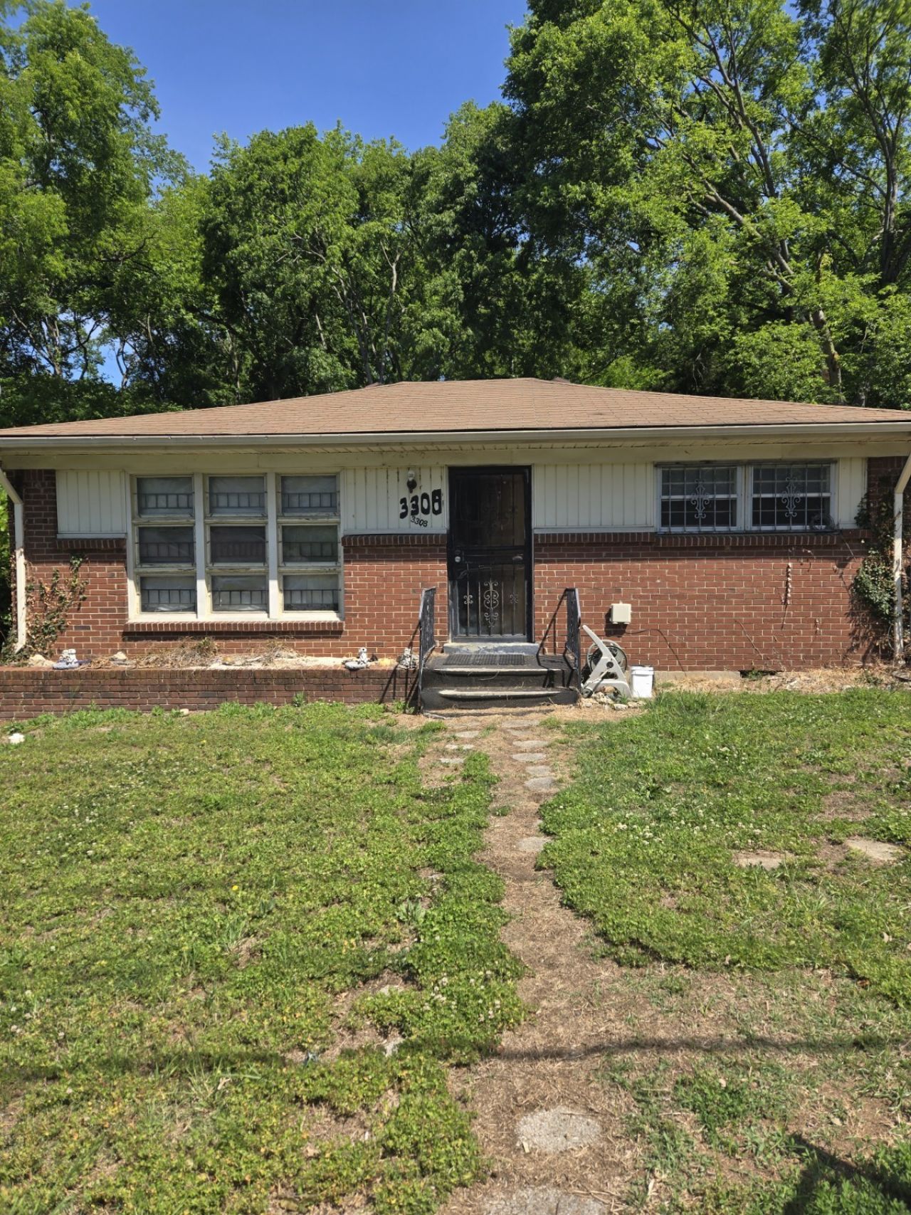 3308 Clifton Ave Nashville, TN 37209