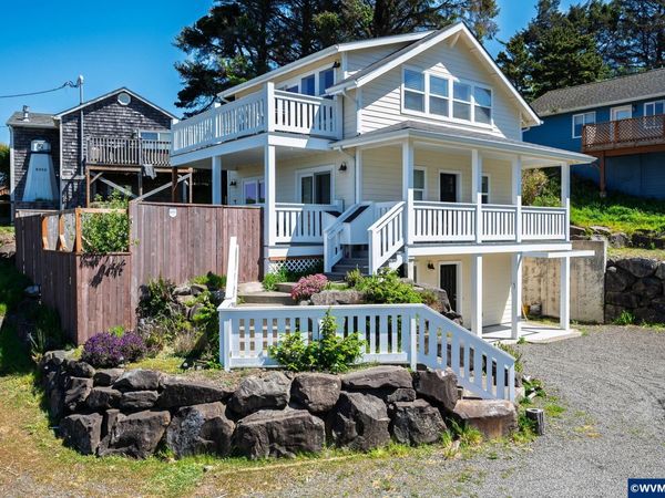 5310 NE Neptune Ln, Lincoln City, OR 97367