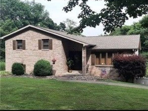 186 Hunter Lane, Colliers, WV 26035