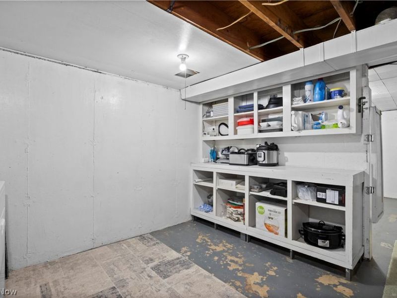 310 N Woodhill Drive, Amherst, OH 44001 Photo 35