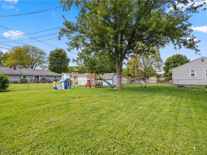 310 N Woodhill Drive, Amherst, OH 44001 Photo 39