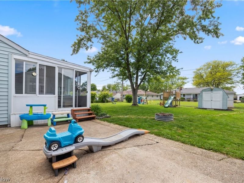 310 N Woodhill Drive, Amherst, OH 44001 Photo 42