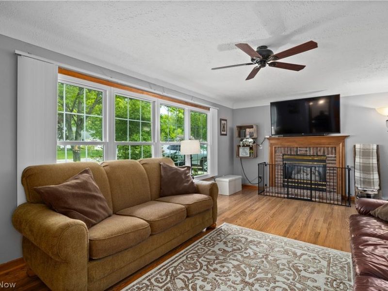 310 N Woodhill Drive, Amherst, OH 44001 Photo 7
