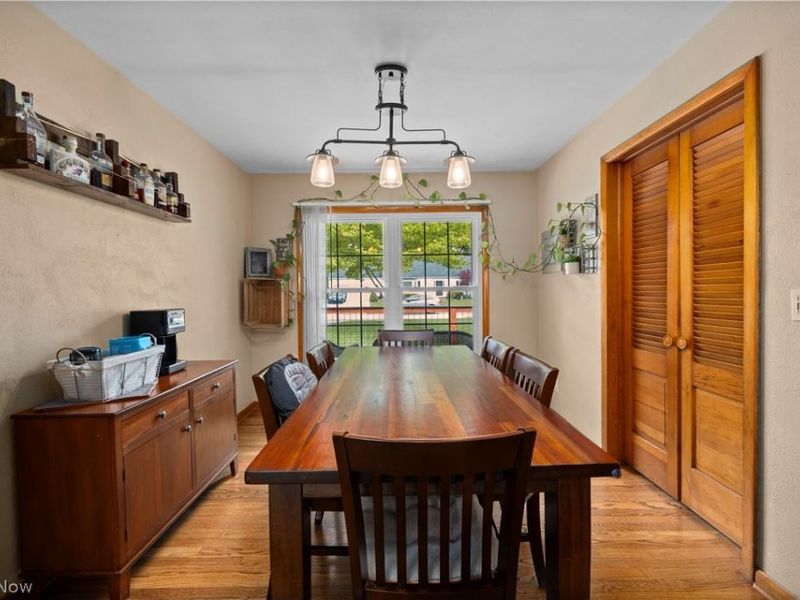 310 N Woodhill Drive, Amherst, OH 44001 Photo 8