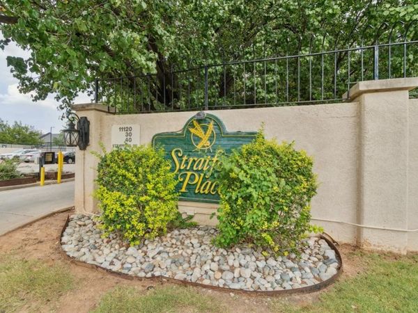 11120 Stratford Drive, Unit 220, Oklahoma City, OK 73120