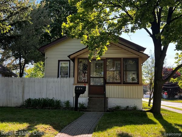 204 N Marias Avenue, Clawson, MI 48017