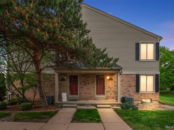 44558 Connecticut Court, Clinton Twp, MI 48038
