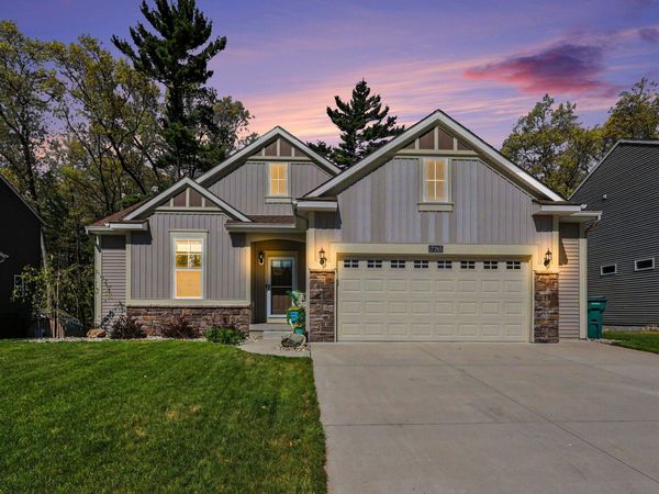 17265 Richton Drive, Nunica, MI 49448