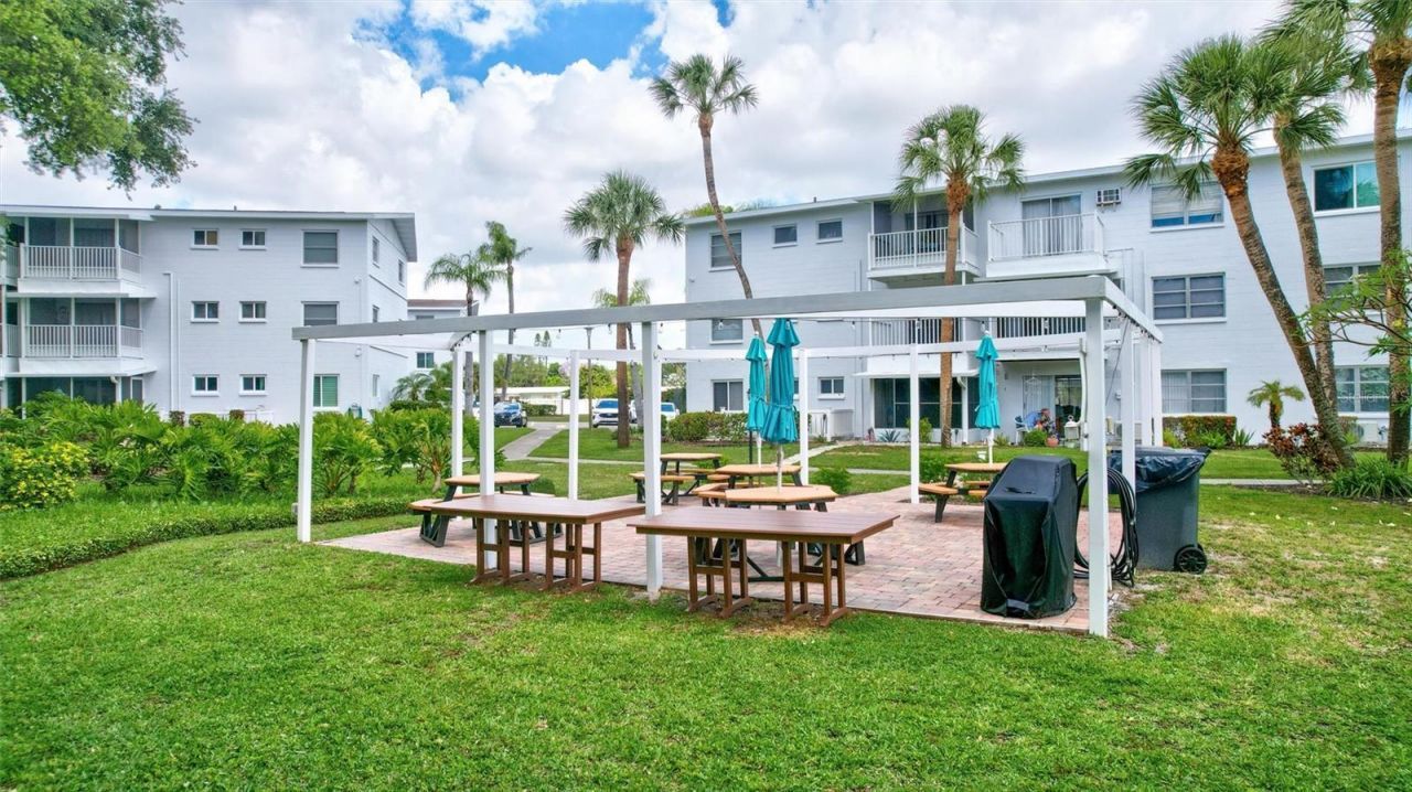 2217 Sunset Drive , Unit E27, Bradenton, FL 34207 Photo