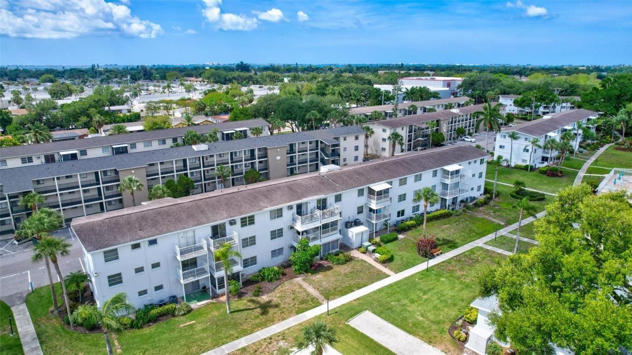 2217 Sunset Drive , Unit E27, Bradenton, FL 34207 Photo