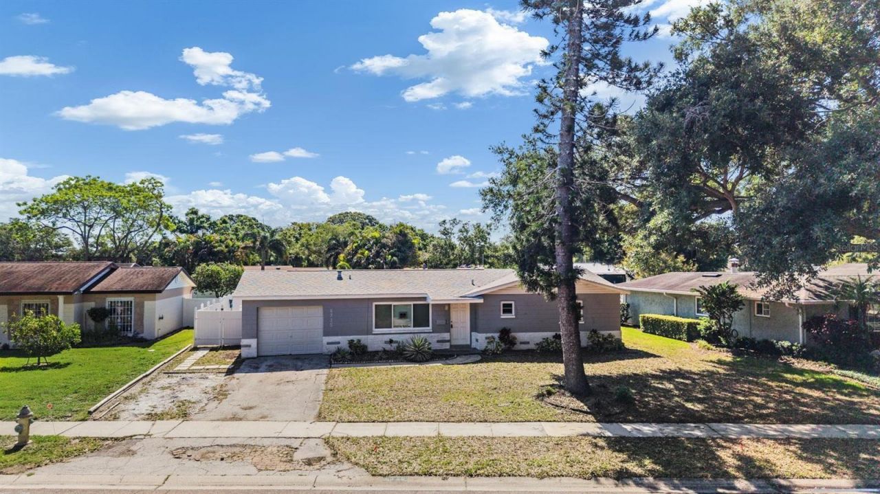 6735 23rd Street N, Saint Petersburg, FL 33702 Photo