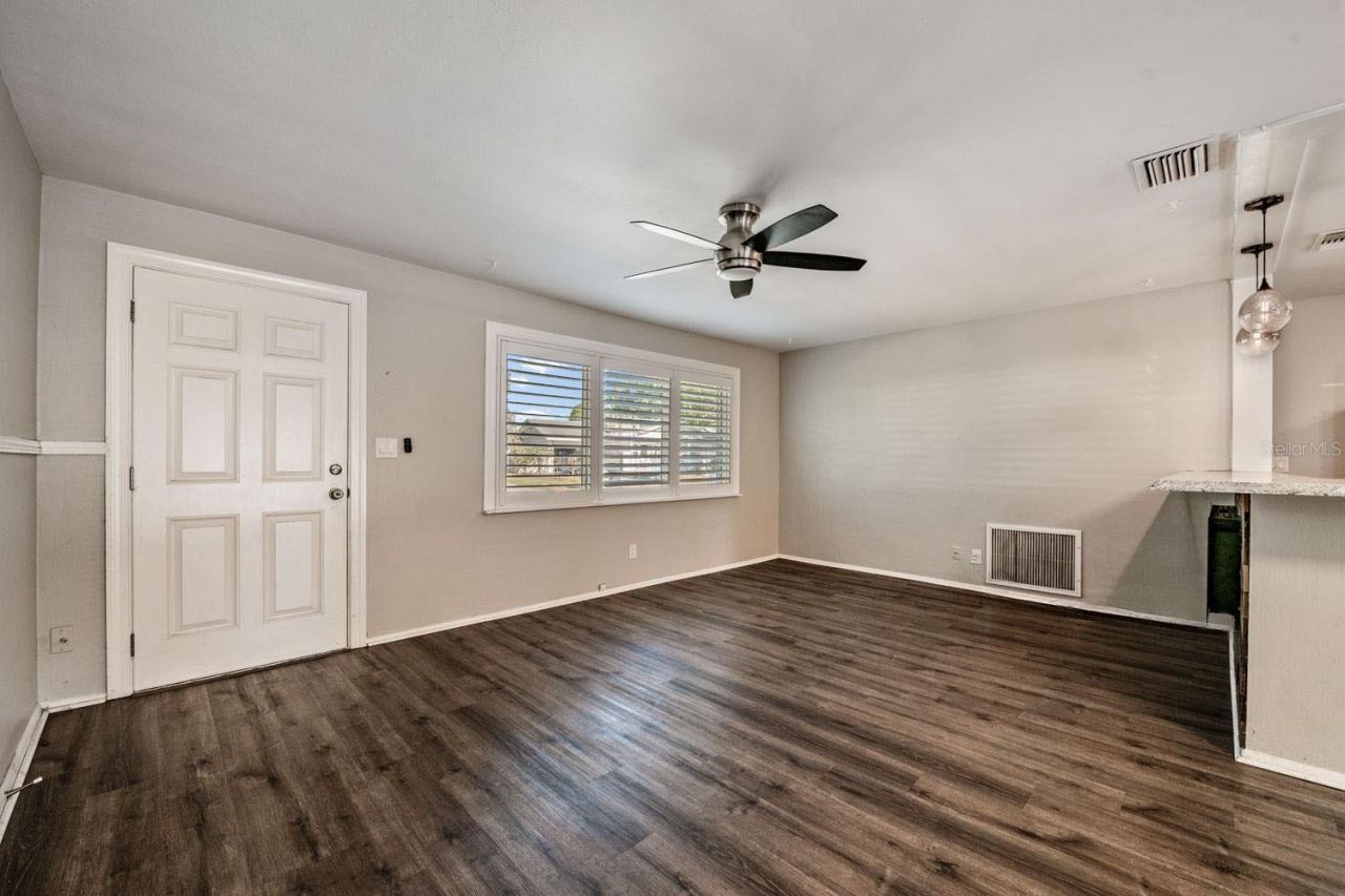 6735 23rd Street N, Saint Petersburg, FL 33702 Photo