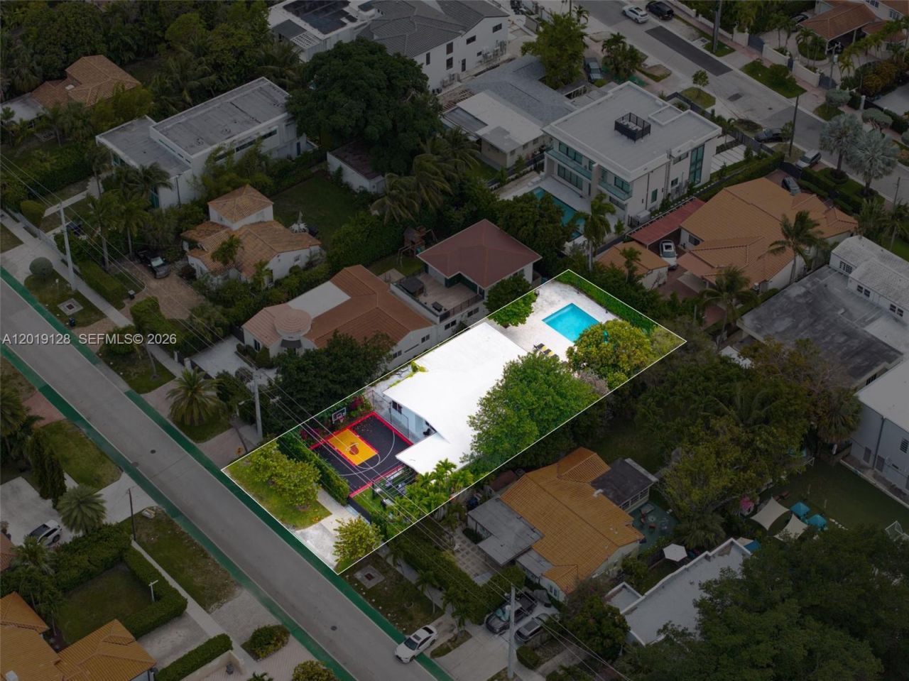 3758 Prairie Ave , Miami Beach, FL 33140 Photo