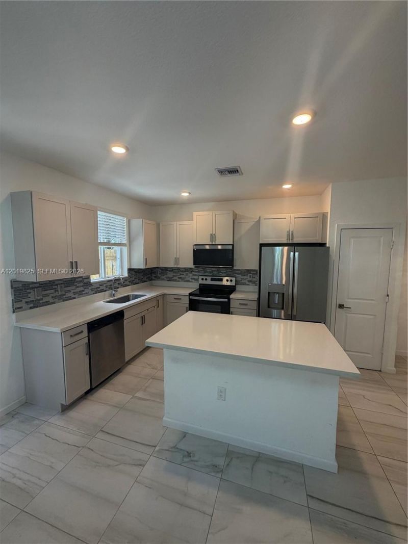 2355 SE 10th St , Homestead, FL 33035 Photo
