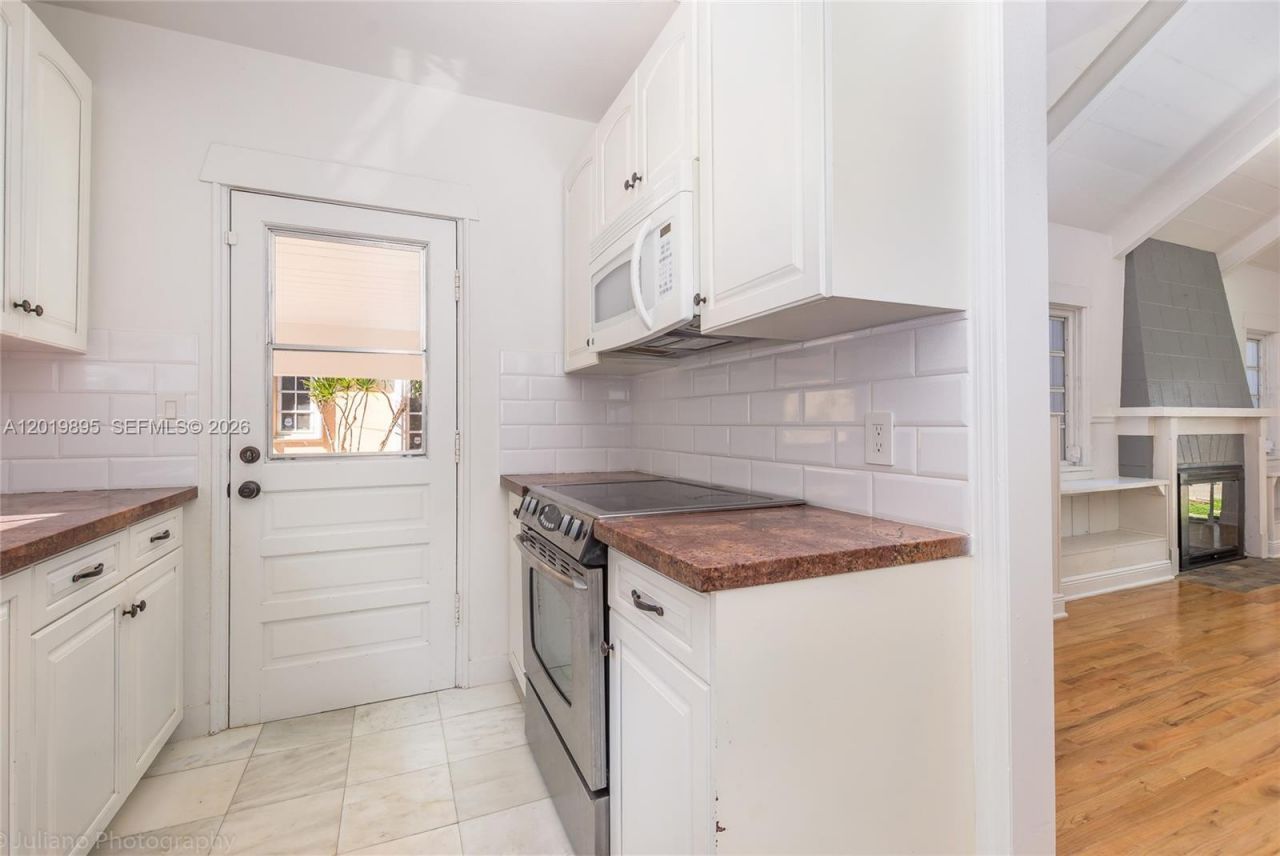 228 SW 23rd Rd , Unit FRONT, Miami, FL 33129 Photo