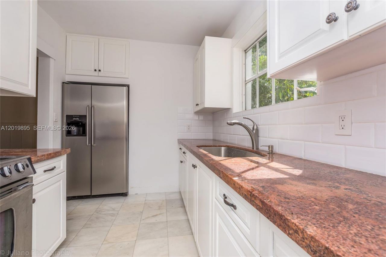 228 SW 23rd Rd , Unit FRONT, Miami, FL 33129 Photo