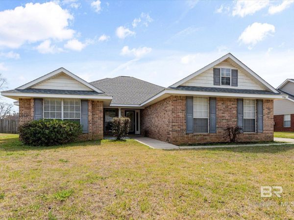 9704 Chariot Avenue, Fairhope, AL 36532