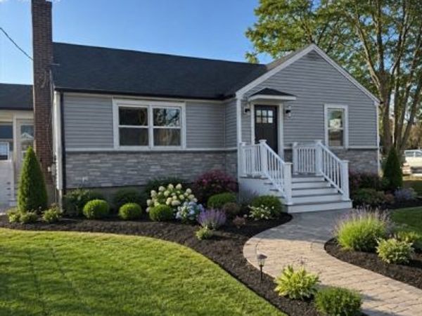 81 Wood Street, Somerset, MA 02726