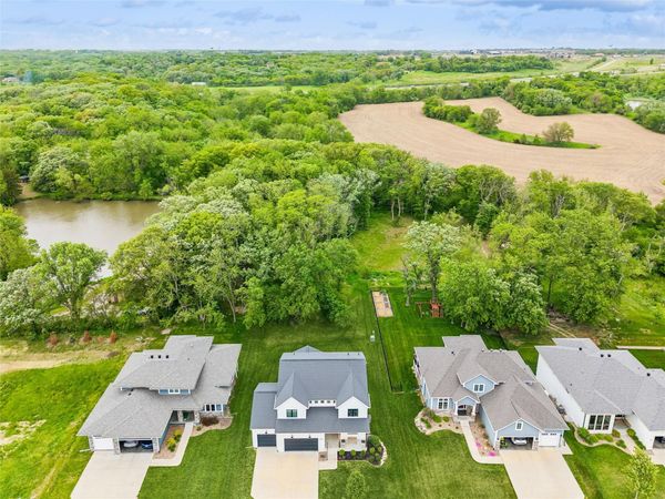 11095 Brookdale Drive, West Des Moines, IA 50266