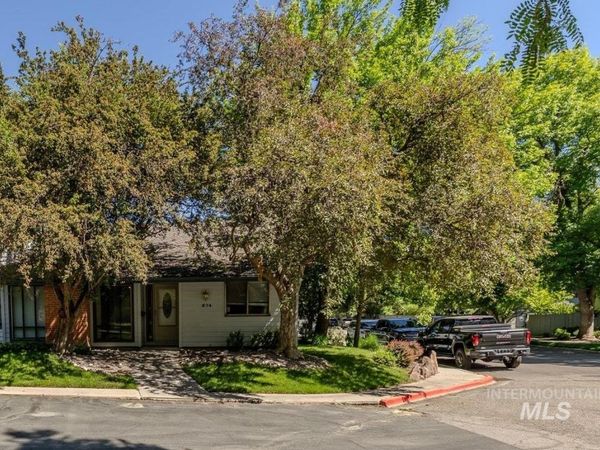 974 E. Strawberry Lane, Boise, ID 83712